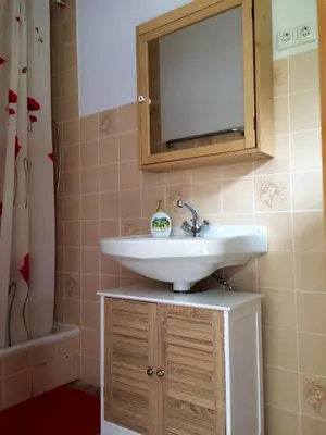 Ein Badezimmer in der Unterkunft Ferienwohnung Momo . Villa Strawalde . Altenau/Oberharz