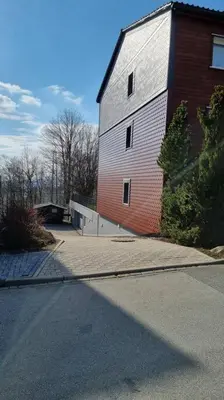 Das Gebäude in dem sich die Ferienwohnung befindet