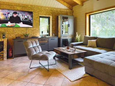 TV/Unterhaltungsangebot in der Unterkunft Ferienhaus Am Hang, Sky-Entertainment, DAZN, Carport, alles Barrierefrei