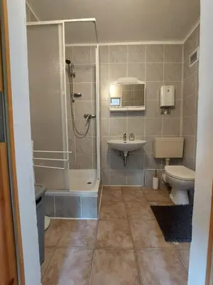 Ein Badezimmer in der Unterkunft Pension Sternschnuppe, Treseburg Harz, unmittelbar am Wasser
