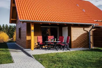 Das Gebäude in dem sich das Ferienhaus befindet