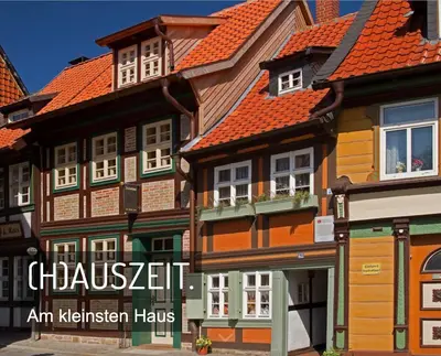 Das Gebäude in dem sich das Ferienhaus befindet