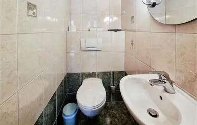 Ein Badezimmer in der Unterkunft Cozy Apartment In Ditfurt With Wifi