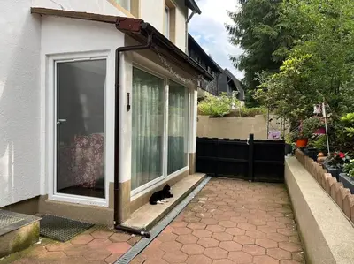Ein Garten an der Unterkunft Exklusive Ferienwohnung mit 3 Schlafzimmern und 2 Bädern!