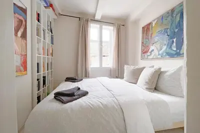 Ein Bett oder Betten in einem Zimmer der Unterkunft Das Fachwerkhäuschen am Kornmarkt - herzlich & charmant