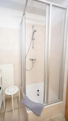 Ein Badezimmer in der Unterkunft Ferienwohnung Nexö, 59 qm, 2 Schlafzimmer N3