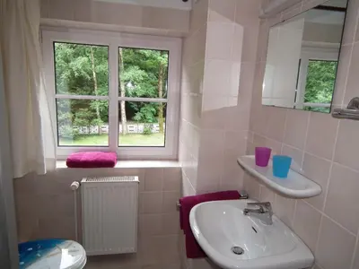 Ein Badezimmer in der Unterkunft Ferienwohnung Nexö, 45 qm, 1 Schlafzimmer N6
