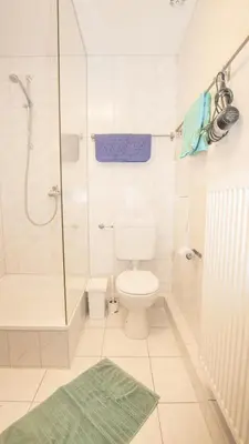 Ein Badezimmer in der Unterkunft Ferienwohnung Forsthaus am Brocken, 60 qm, 3 Schlafzimmer F5