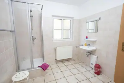 Ein Badezimmer in der Unterkunft Ferienwohnung Nexö, 85 qm, 3 Schlafzimmer N2