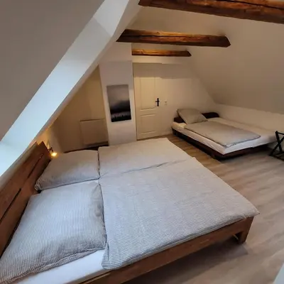 Ein Bett oder Betten in einem Zimmer der Unterkunft Altstadthäuschen