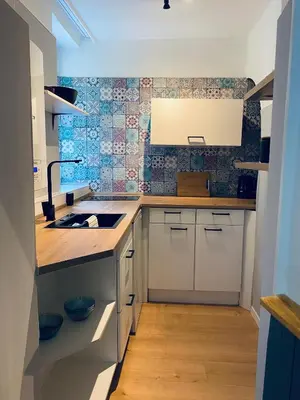 Küche/Küchenzeile in der Unterkunft Duke-Fewo in der Villa Radau an der Bummelallee