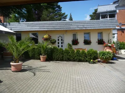 Das Gebäude in dem sich die Ferienwohnung befindet