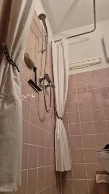 Ein Badezimmer in der Unterkunft Berg-Büdchen - schnuckelige Maisonette-FeWo - gemütlich und günstig