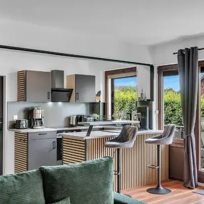 STANMA Luchspartment ruhig und zentral mit großem Balkon und Parkplatz