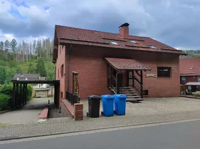 Das Gebäude in dem sich die Ferienwohnung befindet