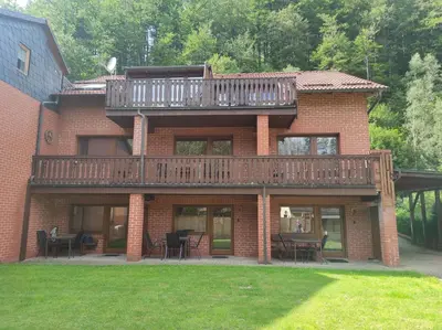 Das Gebäude in dem sich die Ferienwohnung befindet