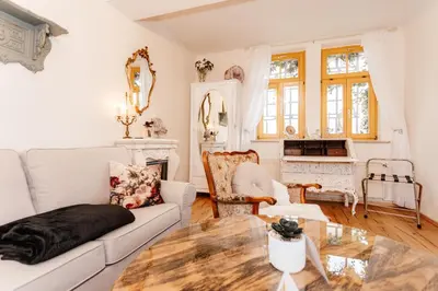 Ein Sitzbereich in der Unterkunft Bismarck-Suite by Meis in Quedlinburg Zentral