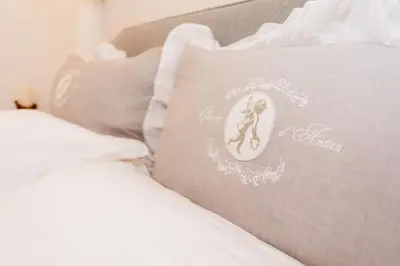Ein Bett oder Betten in einem Zimmer der Unterkunft Bismarck-Suite by Meis in Quedlinburg Zentral