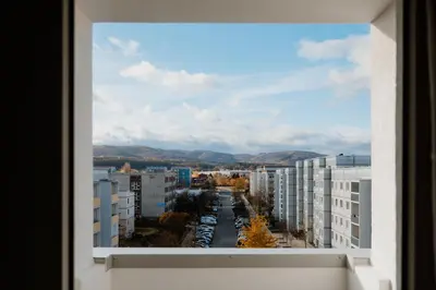 Ein allgemeiner Bergblick oder ein Berglick von der Ferienwohnung aus