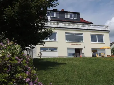 Ein Garten an der Unterkunft Ferienwohnung Villa Bella Vista