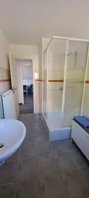 Ein Badezimmer in der Unterkunft Haus Celina 2
