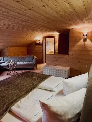 Ein Sitzbereich in der Unterkunft Wolfstein - Le Boutique Hotel