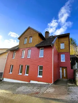 Das Gebäude in dem sich die Ferienwohnung befindet
