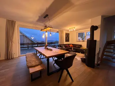 Ein Sitzbereich in der Unterkunft Ferienhaus Mountain View Six53 mit Sauna und Kamin in St. Andreasberg