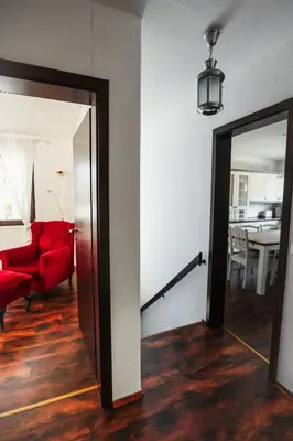 Ein Sitzbereich in der Unterkunft Das Hexenlandhaus Tom, Oberharz, mit Sauna