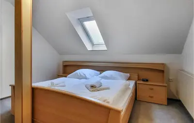 Ein Bett oder Betten in einem Zimmer der Unterkunft Stunning Apartment In Goslar With Wifi