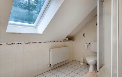 Ein Badezimmer in der Unterkunft Stunning Apartment In Goslar With Wifi