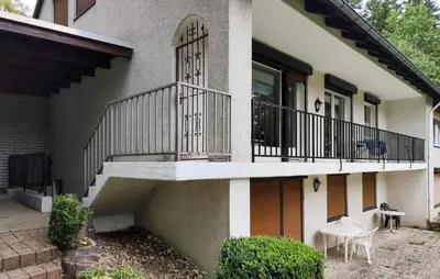 Das Gebäude in dem sich die Ferienwohnung befindet