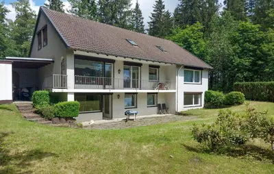 Das Gebäude in dem sich die Ferienwohnung befindet