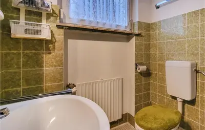 Ein Badezimmer in der Unterkunft Nice Apartment In Goslar Ot Hahnenklee