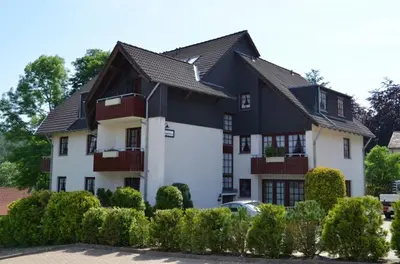 Das Gebäude in dem sich die Ferienwohnung befindet