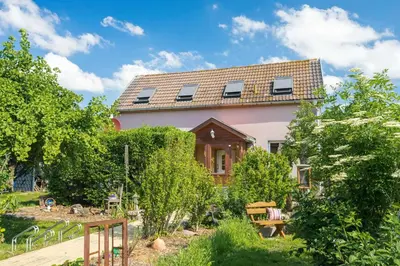 Ein Garten an der Unterkunft Ferienhaus Geiserich