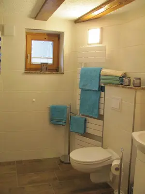 Ein Badezimmer in der Unterkunft Ferienwohnung im ältesten Fachwerkhaus