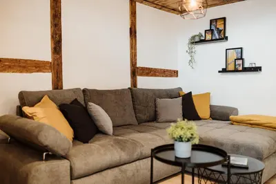 Ein Sitzbereich in der Unterkunft Ferienwohnung Hubertuseck