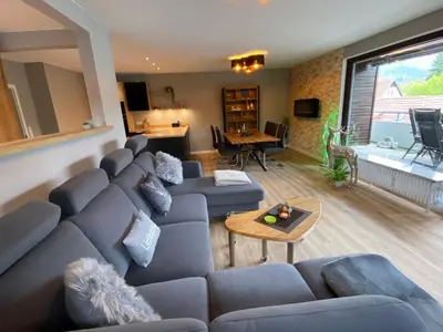 Ein Sitzbereich in der Unterkunft Ferienwohnung TraumBlick-Penthouse