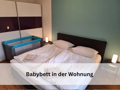 Ein Bett oder Betten in einem Zimmer der Unterkunft FeWo Berg-Domizil Bad Harzburg mit eigenem Fahrradkeller und Parkplatz, inklusive Bettwäsche und Handtüchern