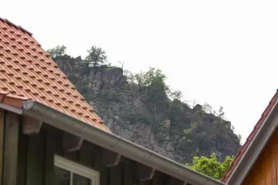 Ein allgemeiner Bergblick oder ein Berglick von des Ferienhauses aus
