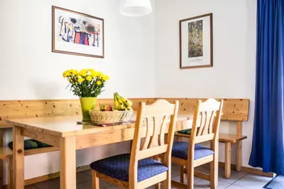 Ein Sitzbereich in der Unterkunft Ferienwohnung Ferienhäuser am Brocken, 60 qm, 2 Schlafzimmer
