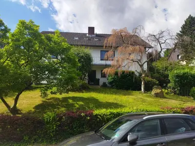 Ein Garten an der Unterkunft Schöne Wohnung in Goslar in der Nähe der Altstadt