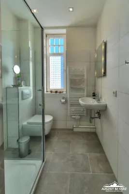 Ein Badezimmer in der Unterkunft Auszeit-im-Harz Haus 1 Wohnung Schnarcherklippe