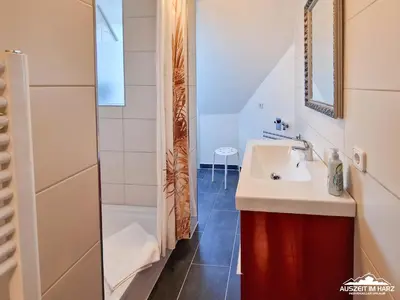 Ein Badezimmer in der Unterkunft Auszeit-im-Harz Haus 1 Wohnung Brockenspitze