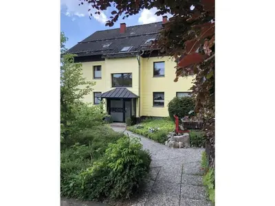 Ein Garten an der Unterkunft Holiday apartment small building