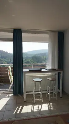 Ein allgemeiner Bergblick oder ein Berglick von der Ferienwohnung aus