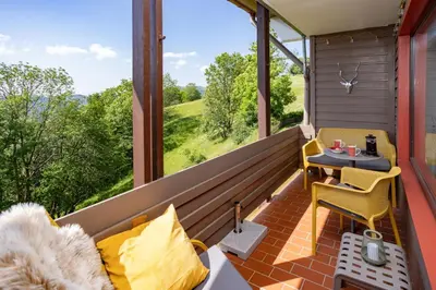 Ein Balkon oder eine Terrasse in der Unterkunft FeWo Harzer Leidenschaft bis 2 Hunde Willkommen TOP Lage DTV 5 Sterne 3 Pfoten