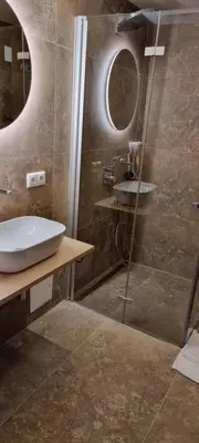 Ein Badezimmer in der Unterkunft Central Hotel & Lounge Adult Only