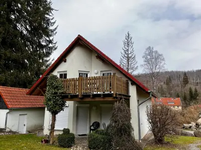 Das Gebäude in dem sich die Ferienwohnung befindet